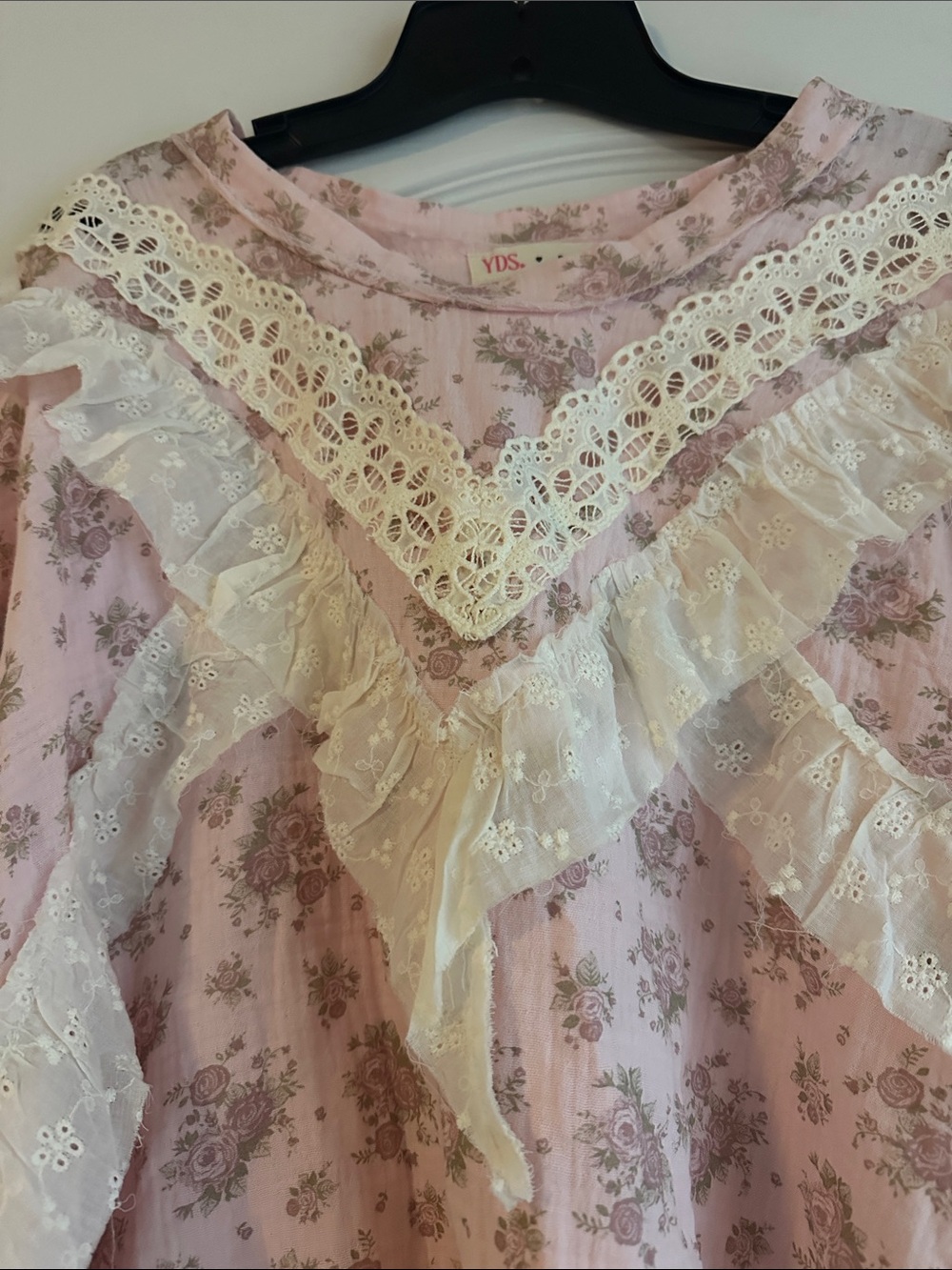POL XS Pink Floral Lace Ruffle Blouse with Cream Trim NWOT - Picture 4 of 9